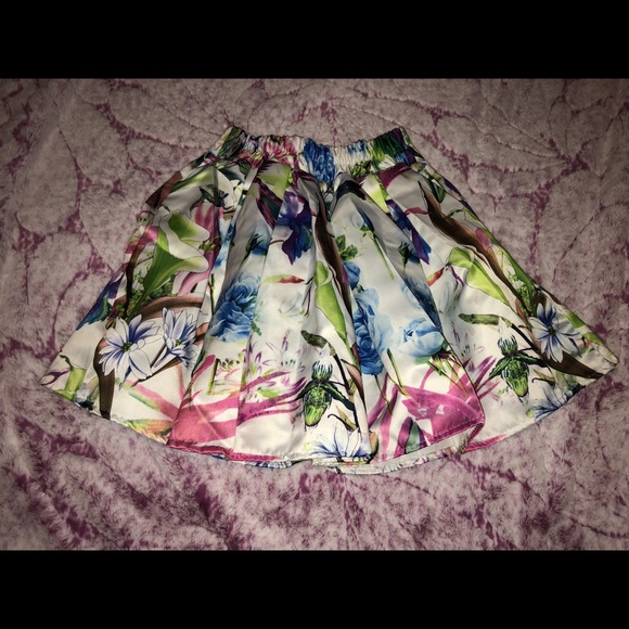 Floral Print Skirt - Picture 5 of 5